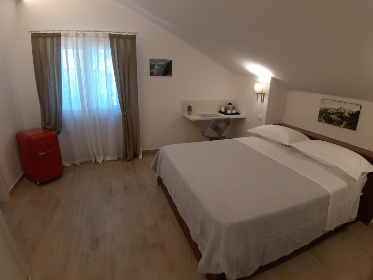 Villa De Ruschi Montacuto Exteriör bild