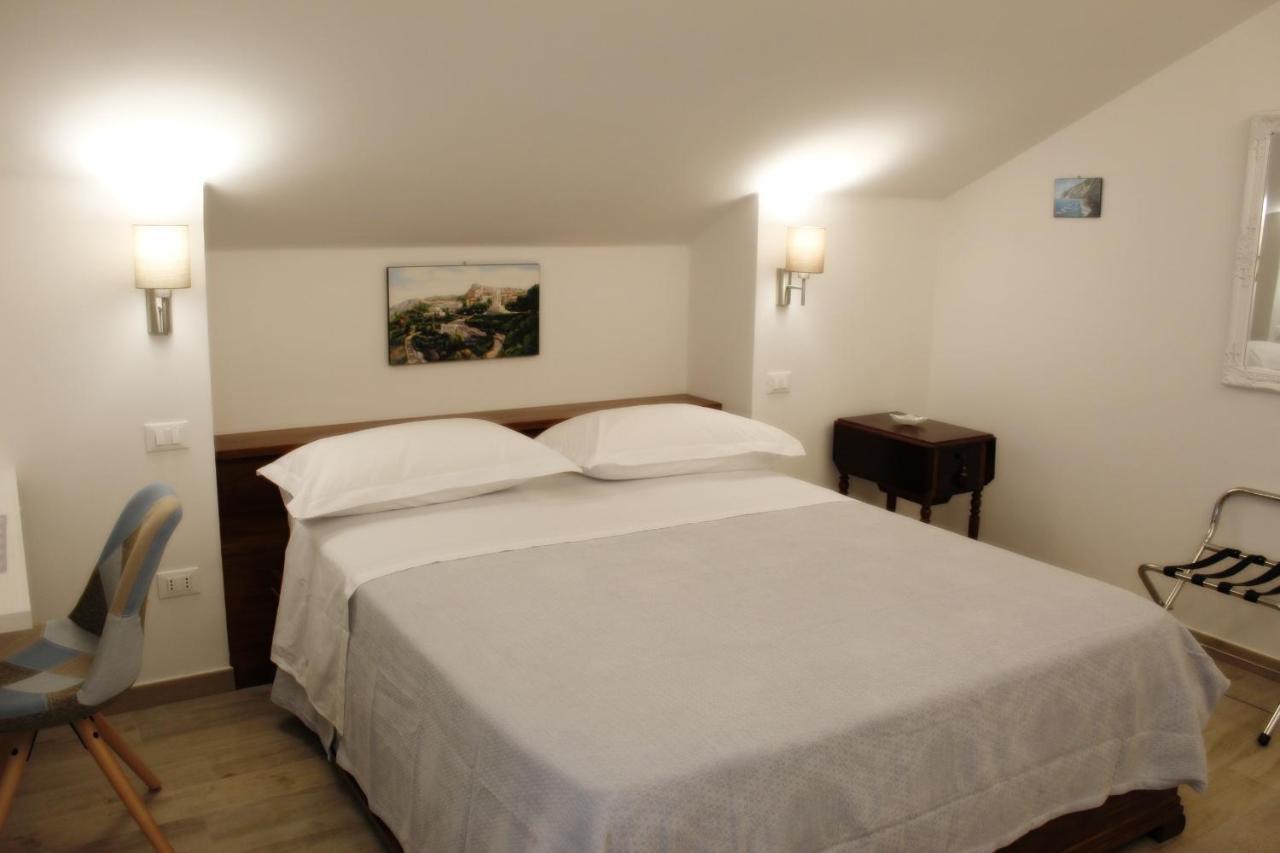 Villa De Ruschi Montacuto Exteriör bild