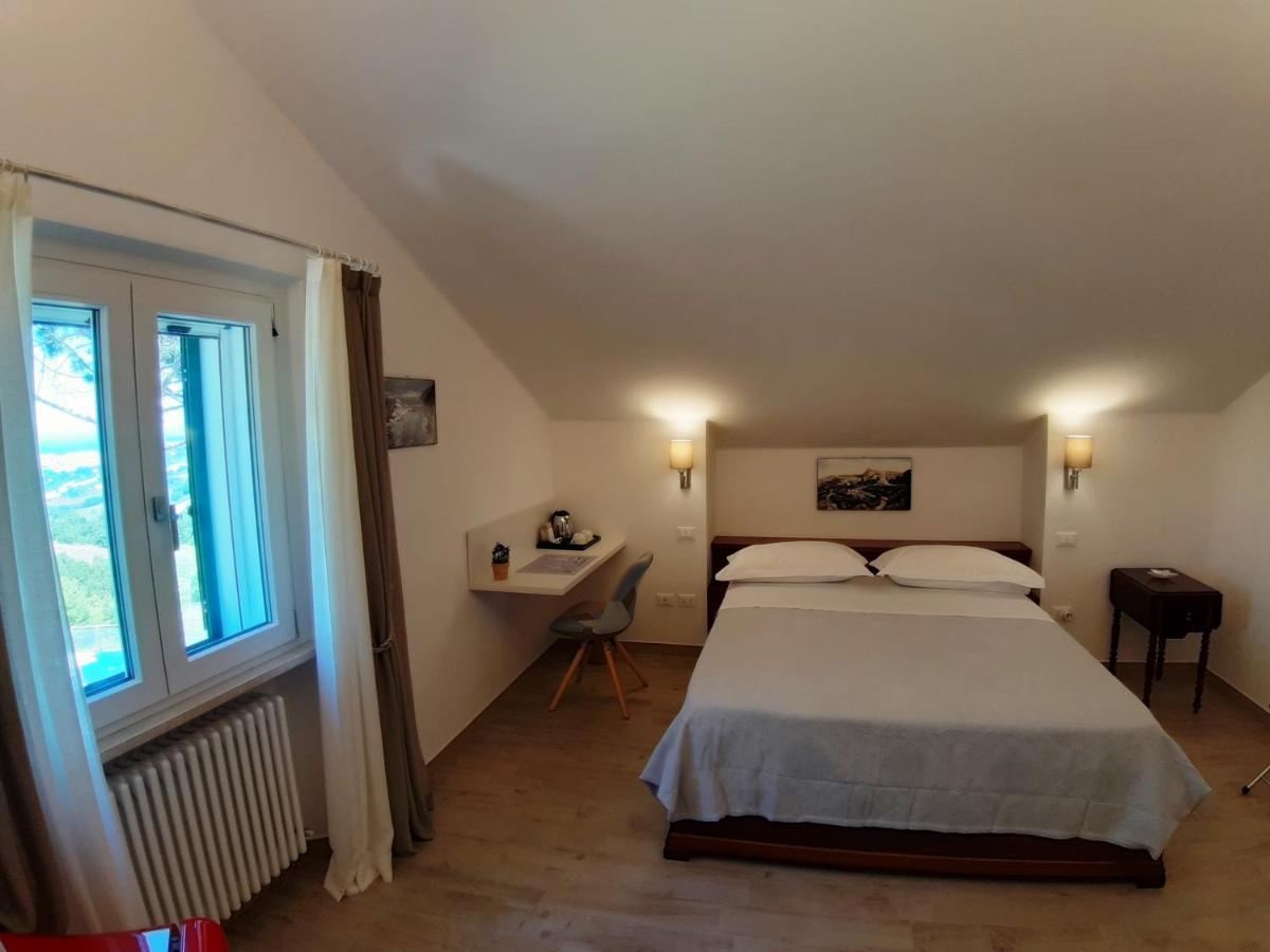 Villa De Ruschi Montacuto Exteriör bild