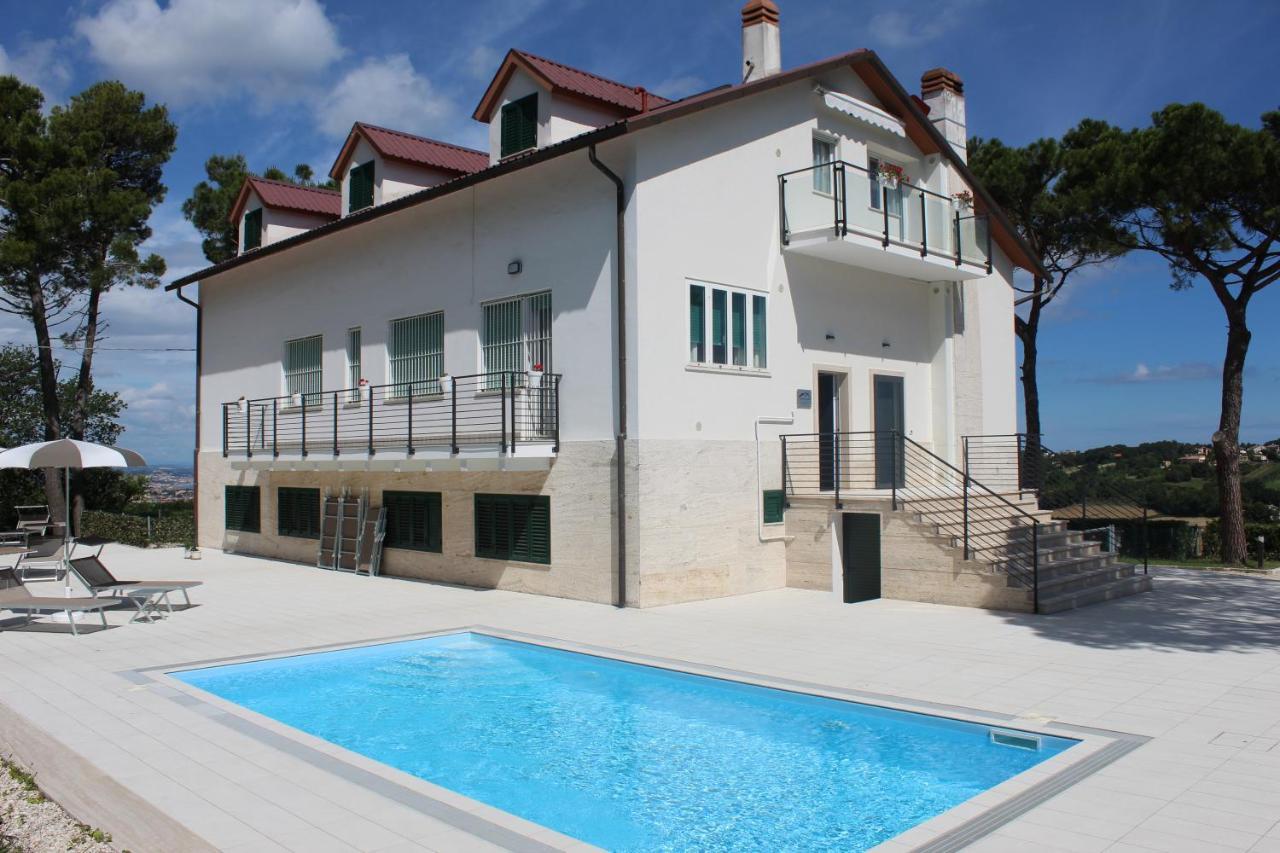 Villa De Ruschi Montacuto Exteriör bild